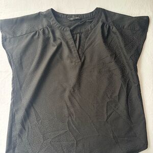 Banana Republic Black Blouse with Subtle Pattern size M
